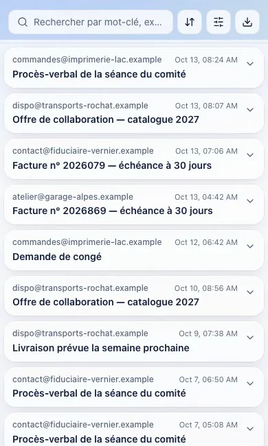 La liste des e-mails archivés, sur téléphone.